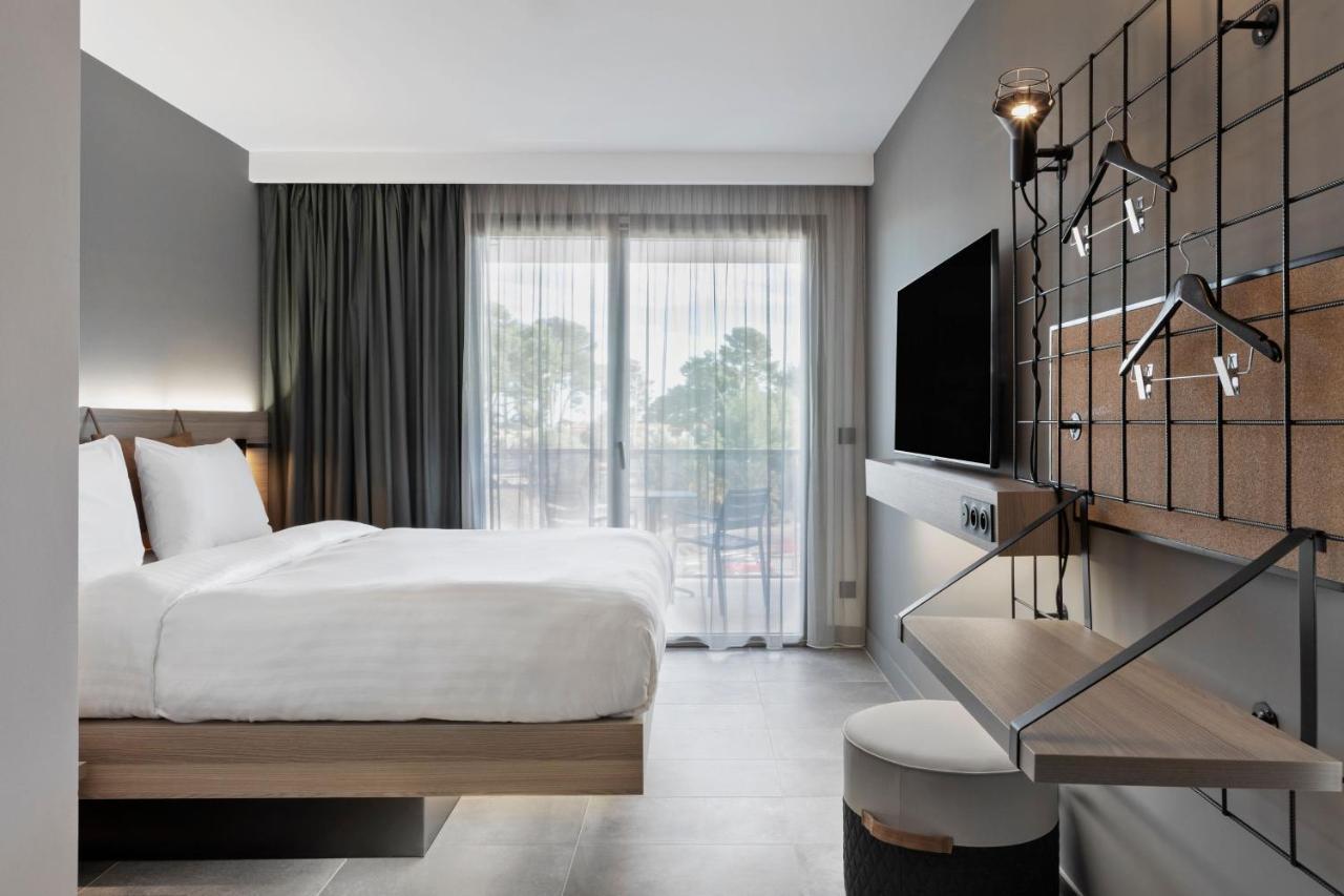 Moxy La Ciotat Hotel Екстериор снимка