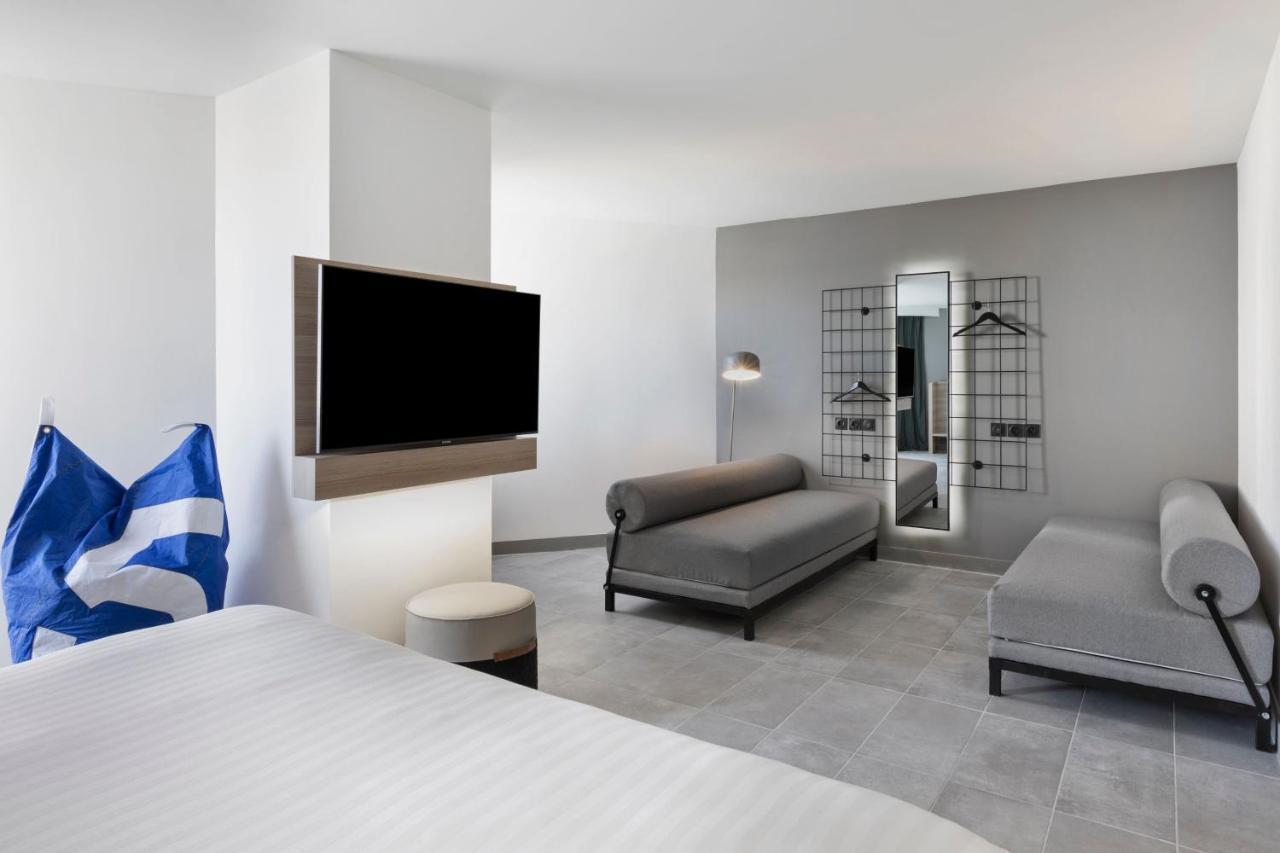 Moxy La Ciotat Hotel Екстериор снимка
